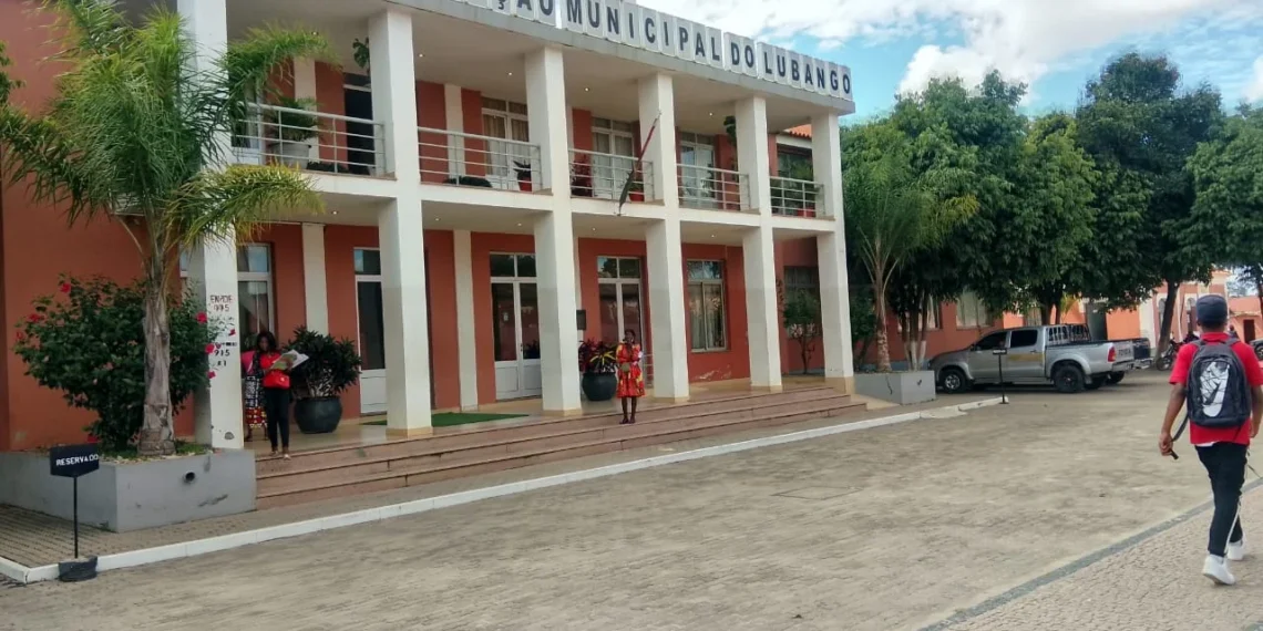 Lubango reclama pela morosidade na entrega do prémio de melhor município