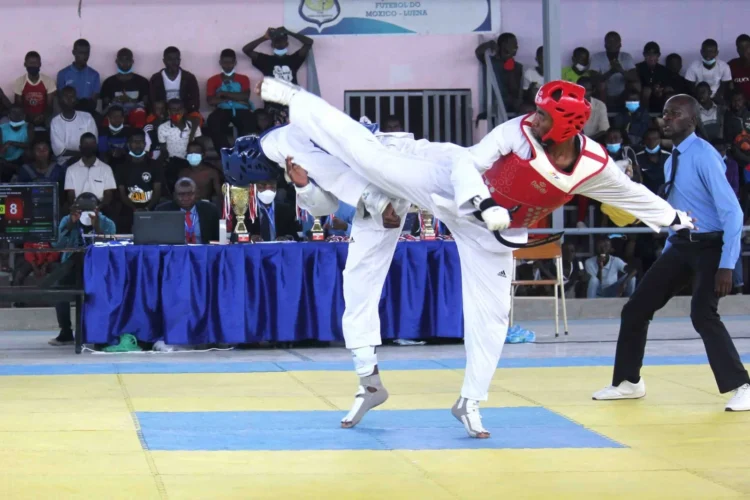 Simão N’lenvo carimba passaporte  para o Nacional de taekwondo