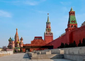 Ocidente “delira com cenários de  apocalipse nuclear”, diz Kremlin