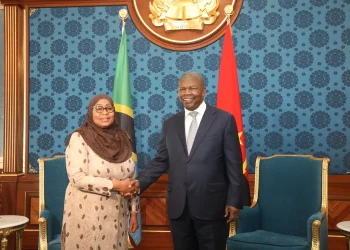 João Lourenço e Samia Hassan reunidos para o reforço da cooperação entre Angola e Tanzânia