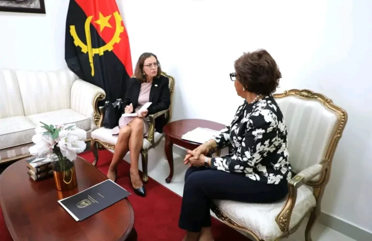 União Europeia e Angola reforçam cooperação