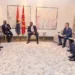 João Lourenço conversa com vários homens de negócios do Egipto