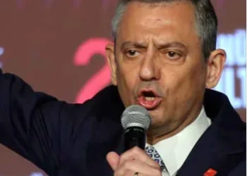 Maior partido da oposição na Turquia desafia Erdogan para eleições antecipadas
