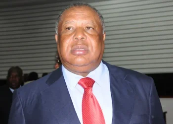 Higino Carneiro desmente ligações com a CASA-CE e reafirma vínculo “eterno” com o MPLA