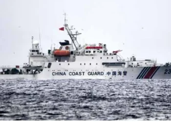 Navio de pesca japonês é expulso por entrar ilegalmente nas águas de diaoyu dao da china