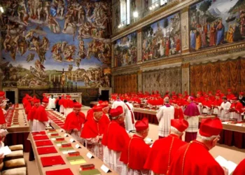 Conclave para eleição do novo Papa arranca no dia 7 de Maio