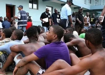 Detidos 385 cidadãos suspeitos de crimes diversos