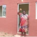 Famílias desalojadas nas margens do rio Kapakala recebem novas residências no bairro 10 de Agosto
