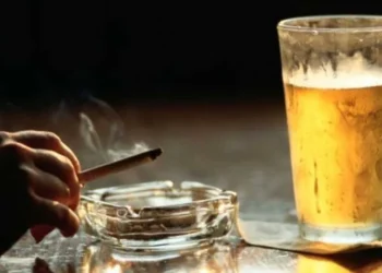 Consumo excessivo de bebidas alcoólicas e tabaco entre as principais causas de doenças vocais