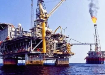 Executivo garante que baixo preço do petróleo não vai comprometer os salários
