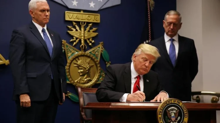 Política migratória de Trump  fará com que os EUA ‘deixem  de ser uma prioridade para  novas gerações’