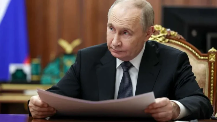 Putin defende “acordo  justo” entre Irão e EUA  sobre questão nuclear