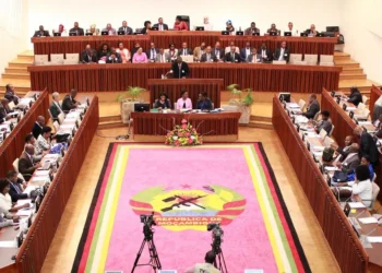 Deputados da Frelimo e Podemos aprovam Orçamento de Moçambique para 2025