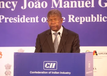 Angola quer contar com a Índia na expansão de energias limpas