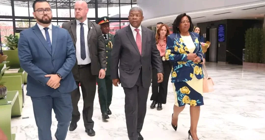 João Lourenço visita Congresso Nacional do Brasil