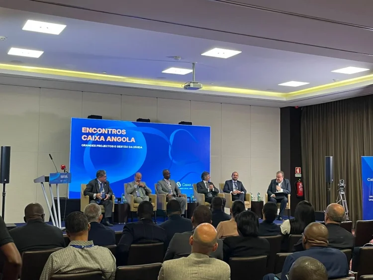 Empresários e parceiros discutem financiamento de grandes projectos e gestão da dívida