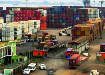Apreendidos nove contentores de 20 pés no Porto de Luanda