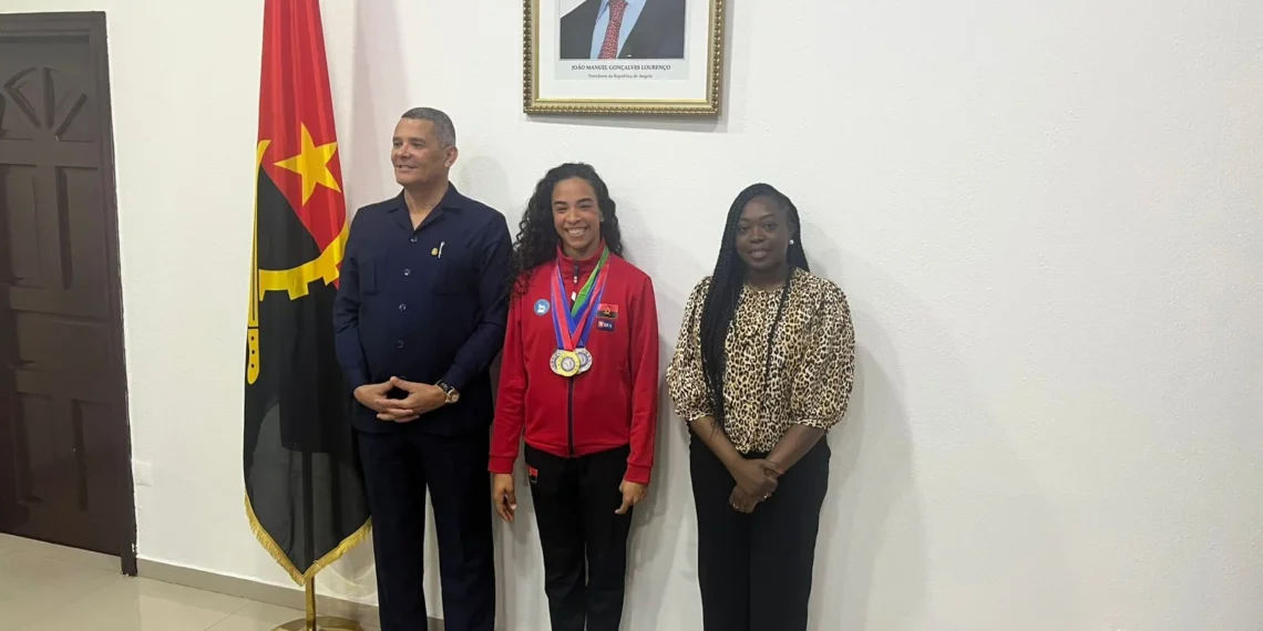 Luana Gomes mostra-se feliz pela recepção  do ministro da Juventude e Desportos
