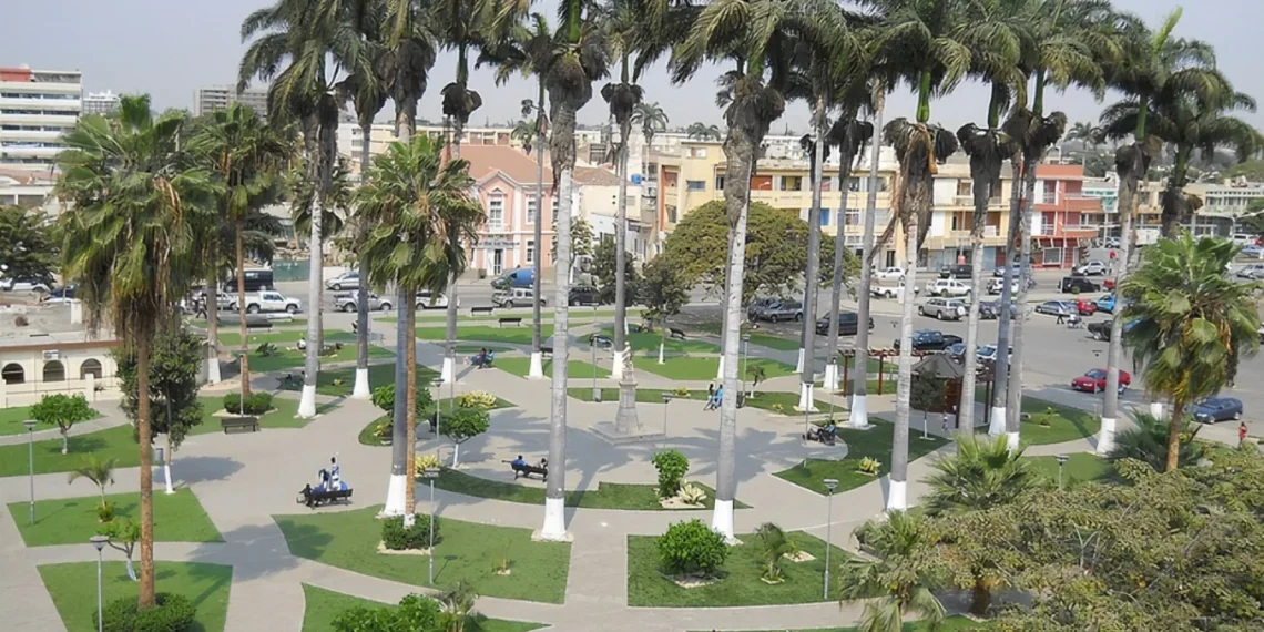 Encerramento da zona “Ca-Setecento” revolta profissionais do sexo em Benguela