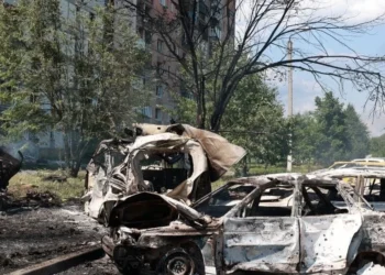 Vaga de ataques russos com drones  faz 11 feridos em Kiev