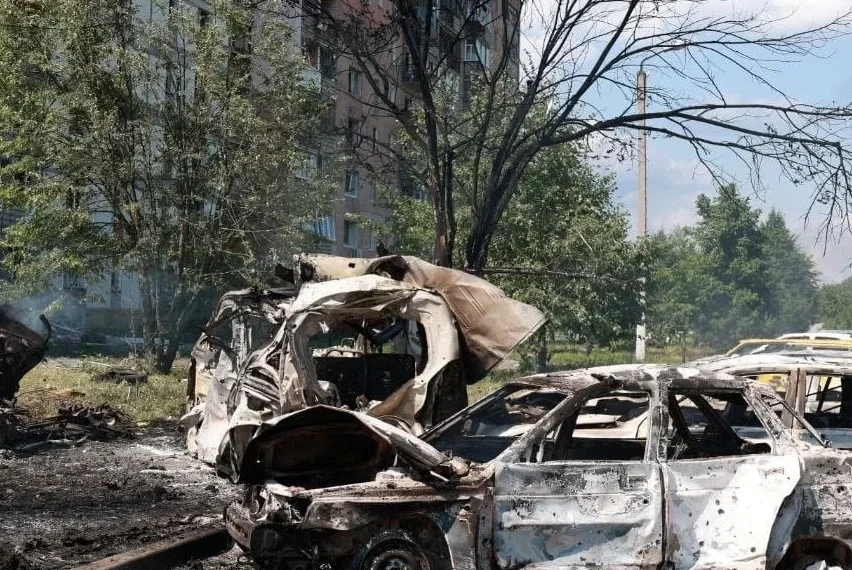 Vaga de ataques russos com drones  faz 11 feridos em Kiev