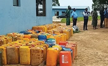 Polícia Nacional frustra tentativa de contrabando de mais de 4 mil litros de combustível