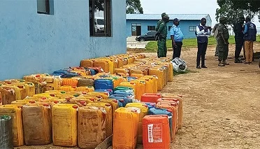 Polícia Nacional frustra tentativa de contrabando de mais de 4 mil litros de combustível