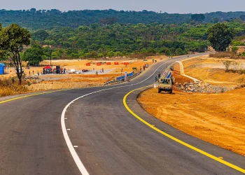 Executivo prevê construir e reabilitar mais de 9 mil km de estradas até 2027