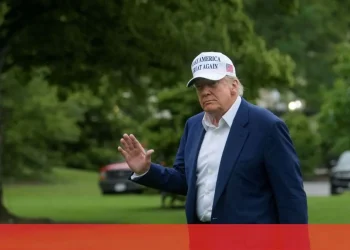 Donald Trump acusa Vladimir Putin de estar “louco”