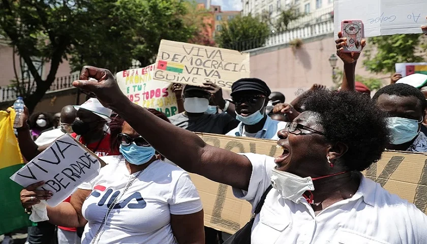 Sociedade civil guineense convoca manifestação para exigir democracia
