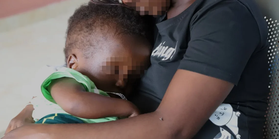 Pais de crianças com hidrocefalia clamam por ajuda