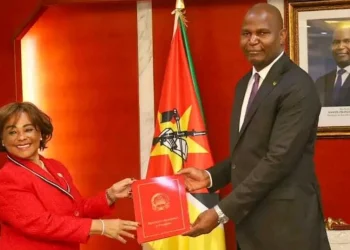 Angola e Moçambique reforçam relações com missiva presidencial de solidariedade