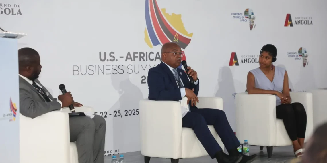 Mário Oliveira destaca criação de indústria de telecomunicações em Angola