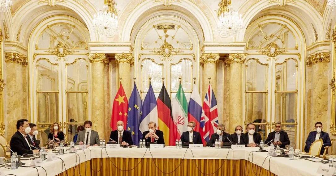 Enviado dos EUA reúne-se com chanceler iraniano em Omã em meio às discussões sobre acordo nuclear