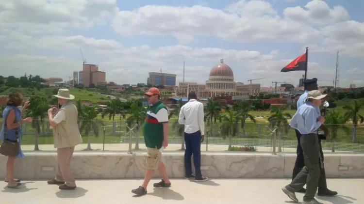 Operadores turísticos e agentes de viagem alemãs visitam Angola