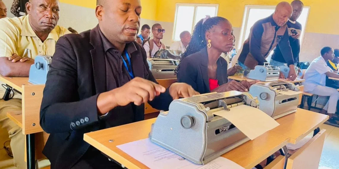 Escola Especial do Cuanza Norte recebe mais de 30 máquinas braille