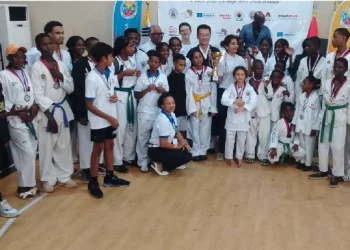 Escola Americana conquista primeiro Torneio Unido Juvenil de Taekwondo