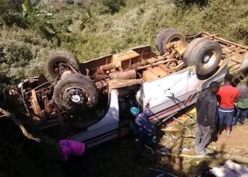 Acidente de viação na EN-245 resulta em dois mortos e mais de 10 feridos