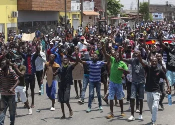 Manifestações e arruaça forçam encerramento de bombas de combustível em Luanda e Icolo e Bengo