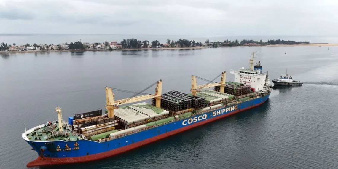 Recebido primeiro lote de vagões porta-contentores no Porto do Lobito