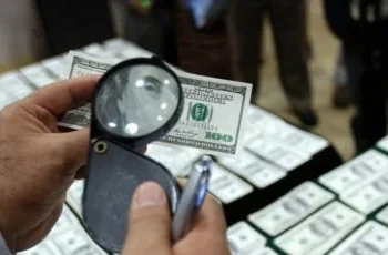 SIC detém supostos falsificadores de notas de 100 dólares em Benguela