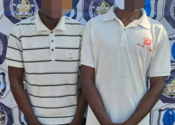 Detidos cidadãos suspeitos de contrabandear gasolina para vender a 500 kz no Cuanza Sul