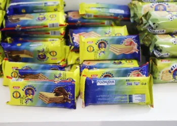 Petro de Luanda “entra em campo” na FILDA com a distribuição da bolacha Petrolinho