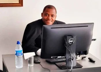 Cidadão angolano torna-se o primeiro africano PHD em radiação natural