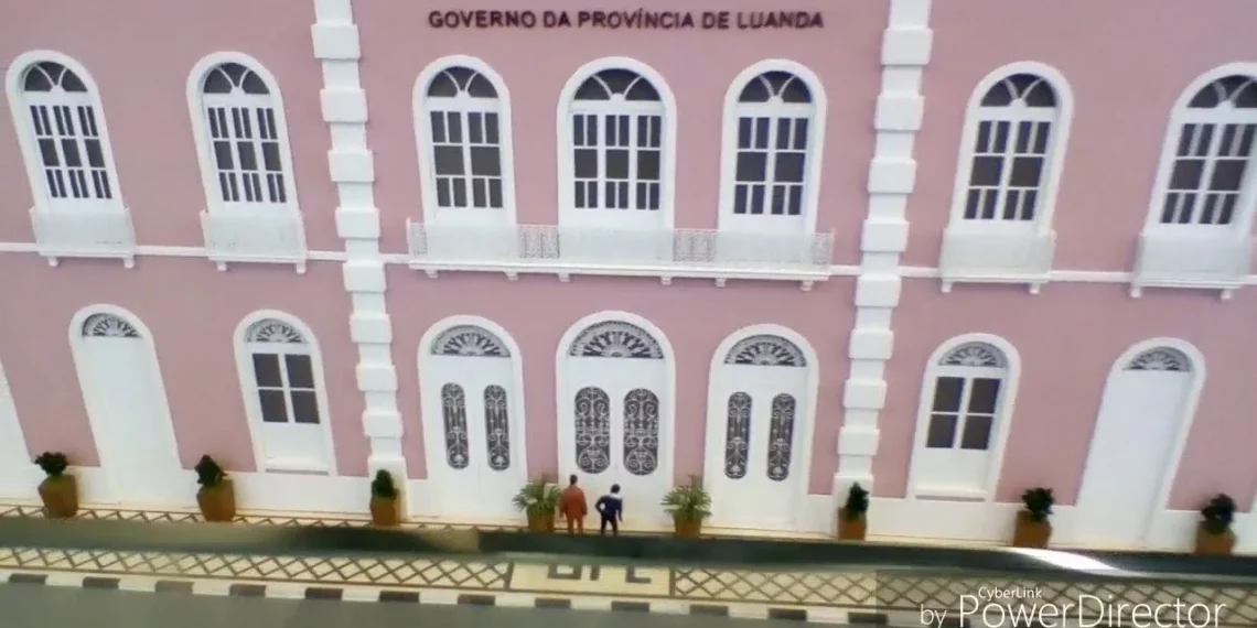 GPL lamenta morte de cidadão após queda em passarela interditada em Viana