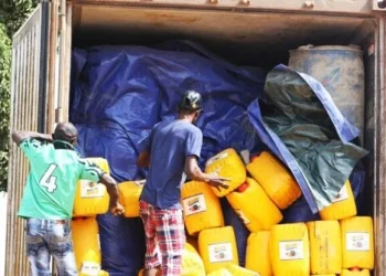 Apreendidos cerca de cinco mil litros de combustível contrabandeados
