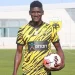 Zine Salvador volta ao AEK Atenas