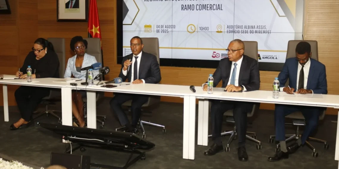 Executivo disponibiliza 50 mil milhões de kwanzas para apoiar empresas vandalizadas