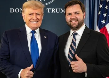 Trump aponta JD Vance como seu provável sucessor a candidato Republicano