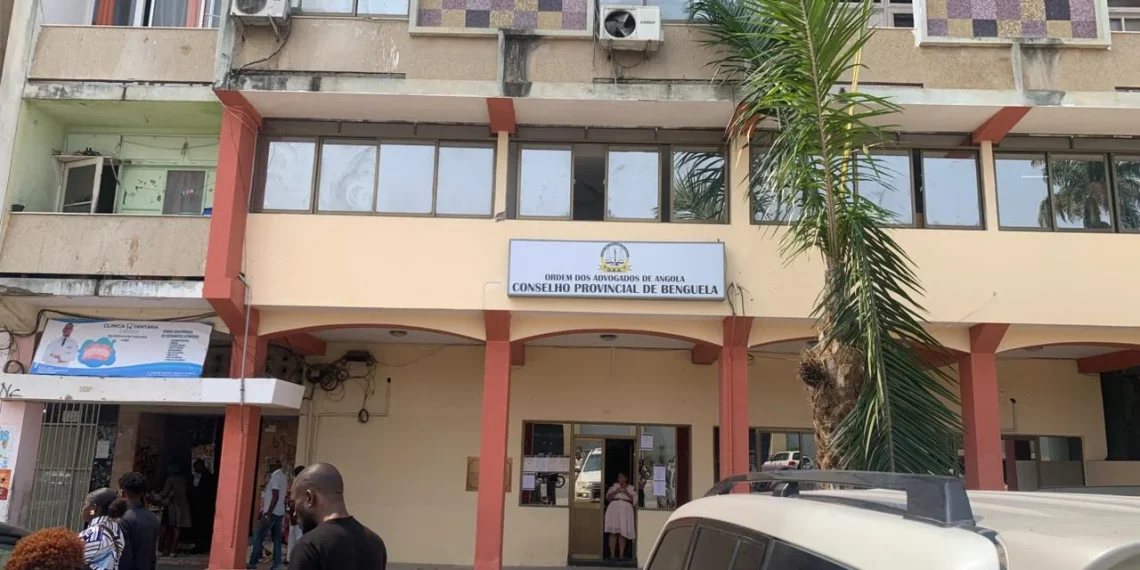 Líder da Ordem dos Advogados em Benguela não concorre à sua sucessão: três nomes foram apurados para a disputa eleitoral